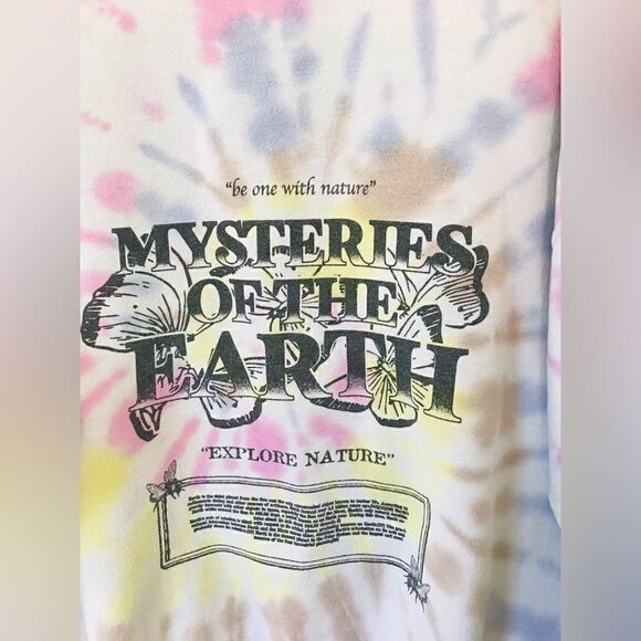 Urban outfitters | mysteries of the earth crewneck sweatshirt | size large - Picture 3 of 5